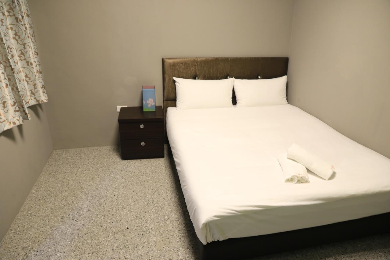 Zhu Feng Hotel Zhunan Zewnętrze zdjęcie